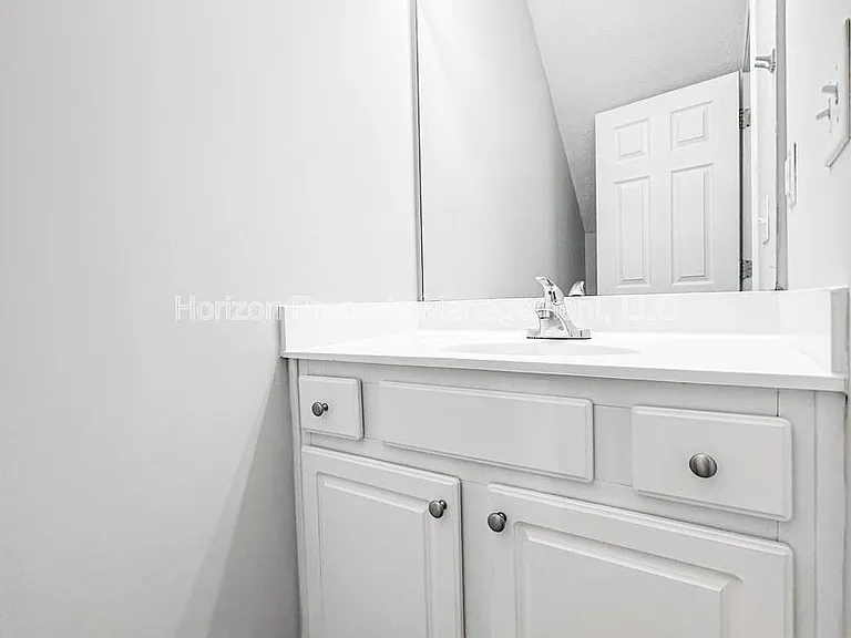 139 Riverstone Commons Cir — Photo 9
