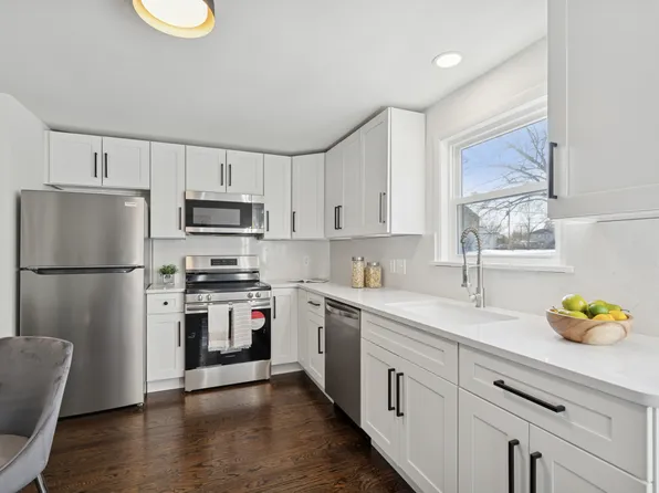 303-313 Lemon St, Stowe, PA