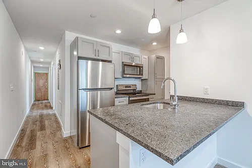 751 N 43rd St #101 Photo 1