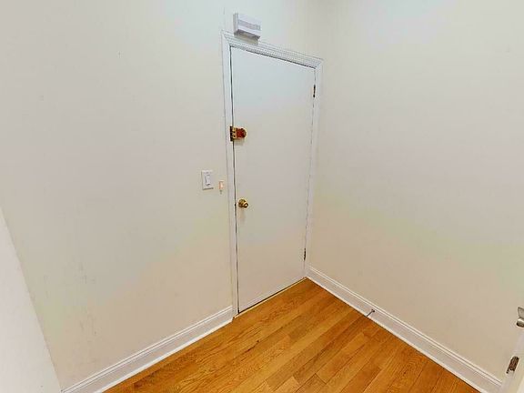 4th image of 7169 Yellowstone Blvd #2R