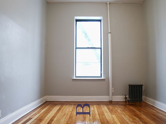 3rd image of 1702 Caton Ave #69