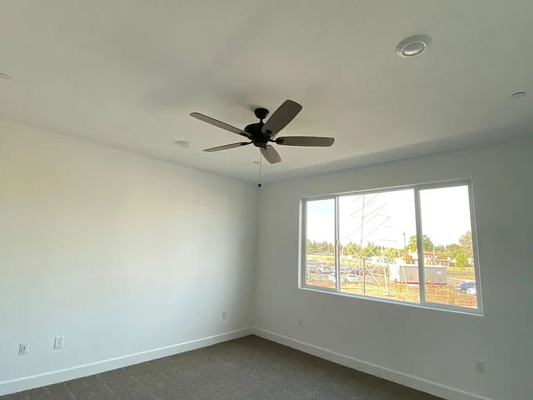 2425 Explorador Dr — Photo 12
