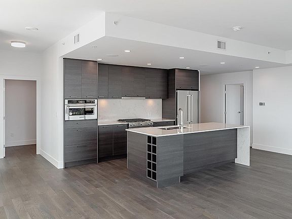 2nd image of 1181 Sunset Dr #2403
