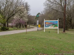 Shorewood Dr, Checotah, OK 74426