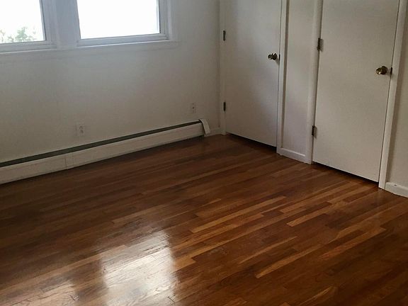 4th image of 25 Woodland St #1