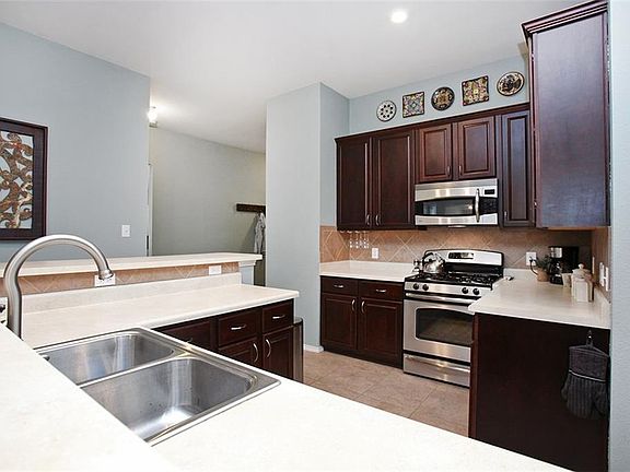 5th image of 2713 Sunnyside Dr