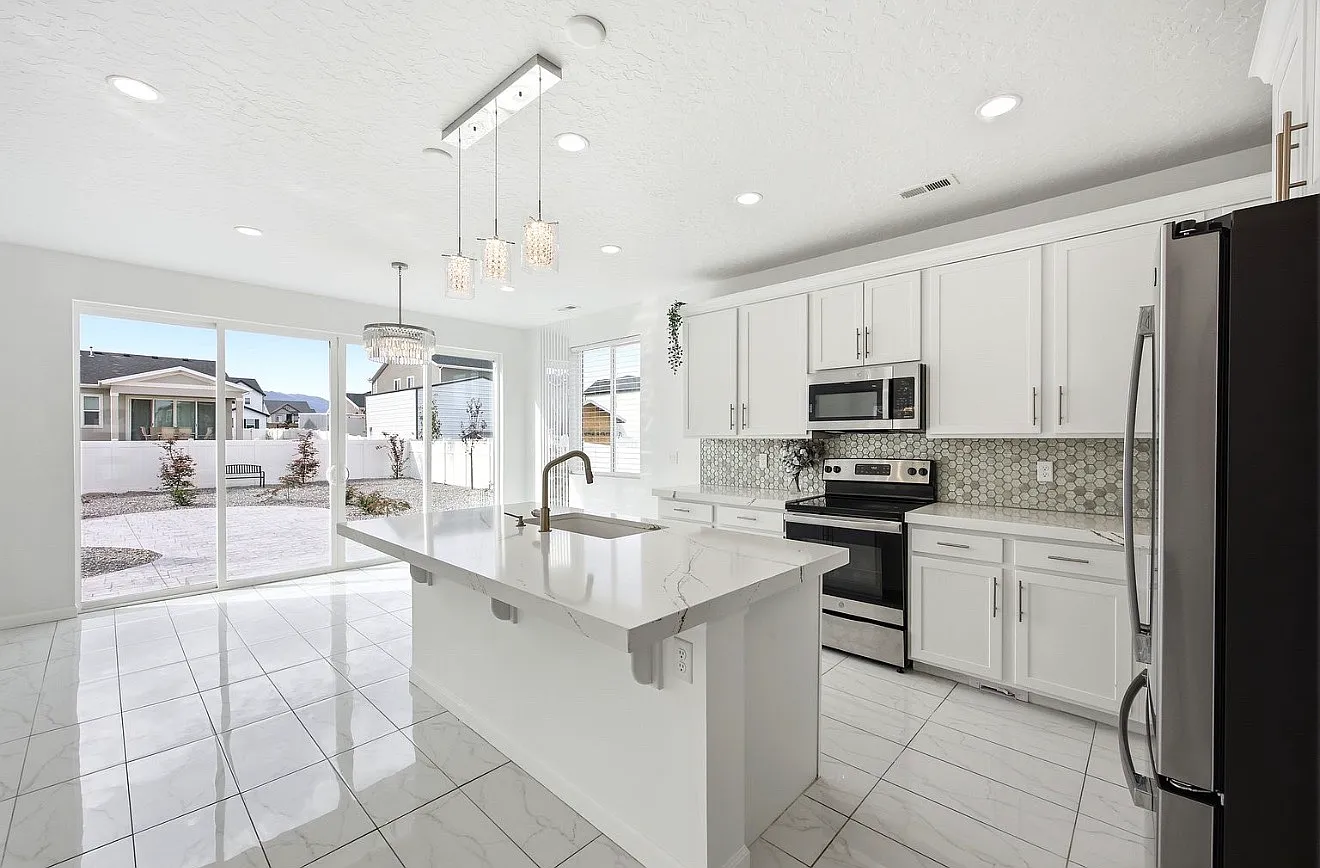 431 W Palomino Way — Photo 4