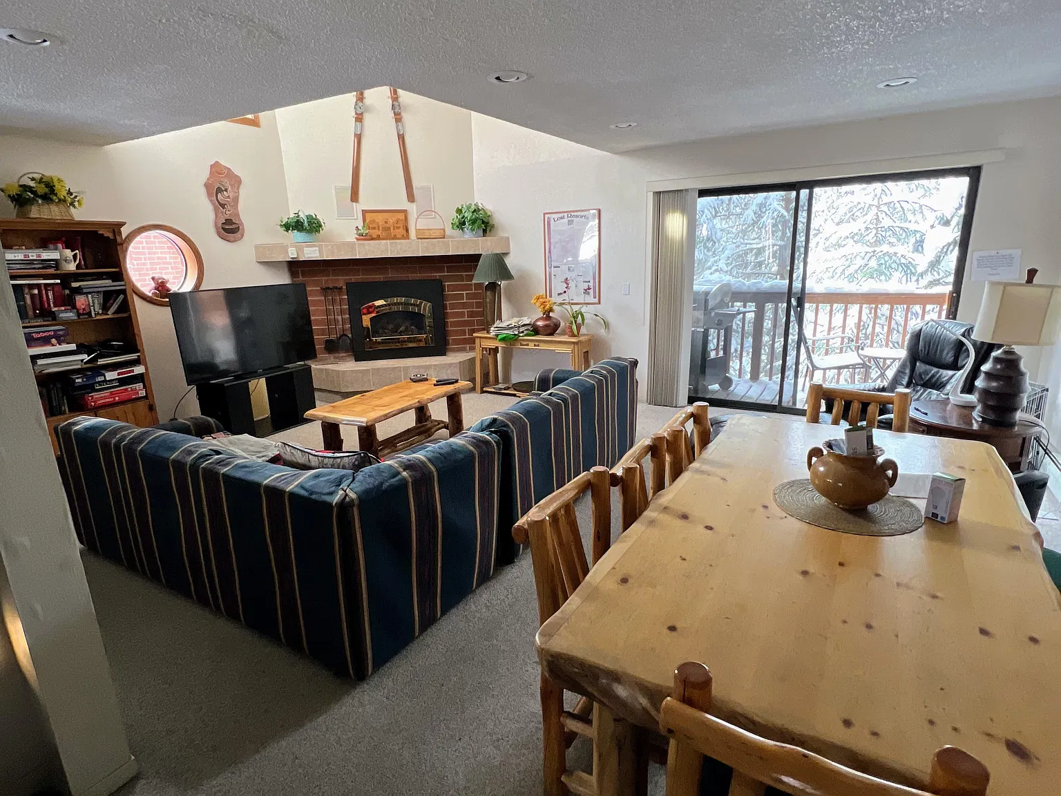 3 bed, 1618 sqft, $4,000 — Photo 3