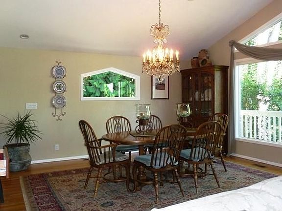 4th image of 519 Kirkland Ave
