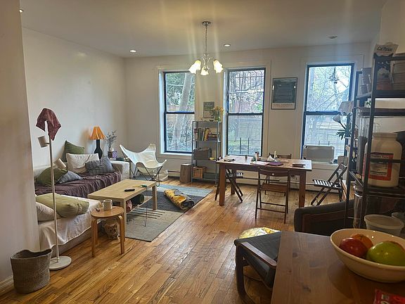 2nd image of 1490 Bedford Ave APT 1S