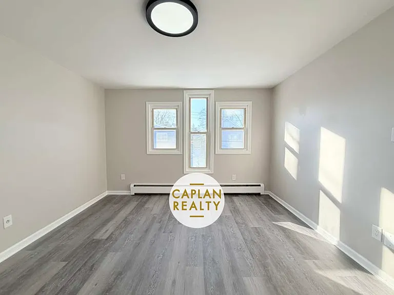 51 Whiting St #I — Photo 8