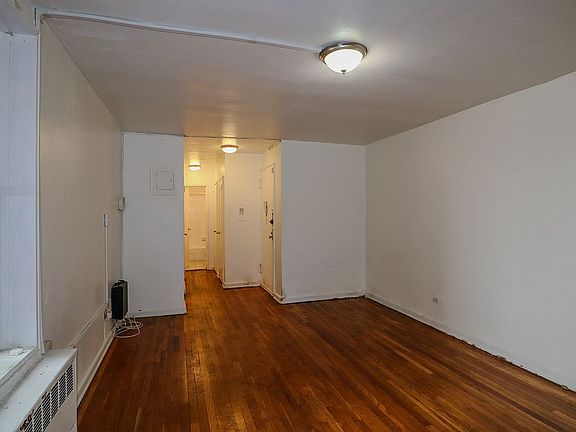 5th image of 87-20 175th St APT 3J