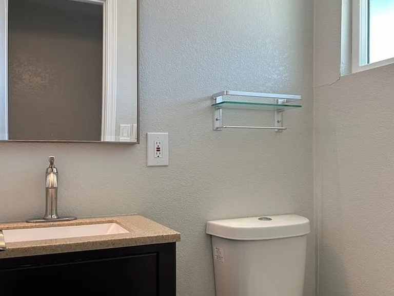 1605 N Norma St — Photo 9