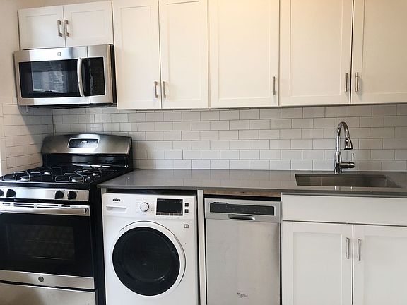 2nd image of 3149 29th St APT C7
