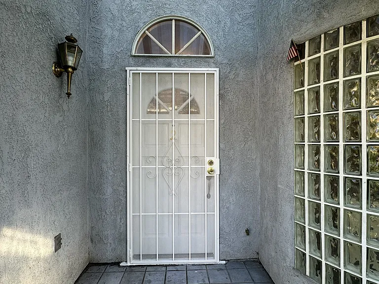 4123 Briggs Ave #2 — Photo 2