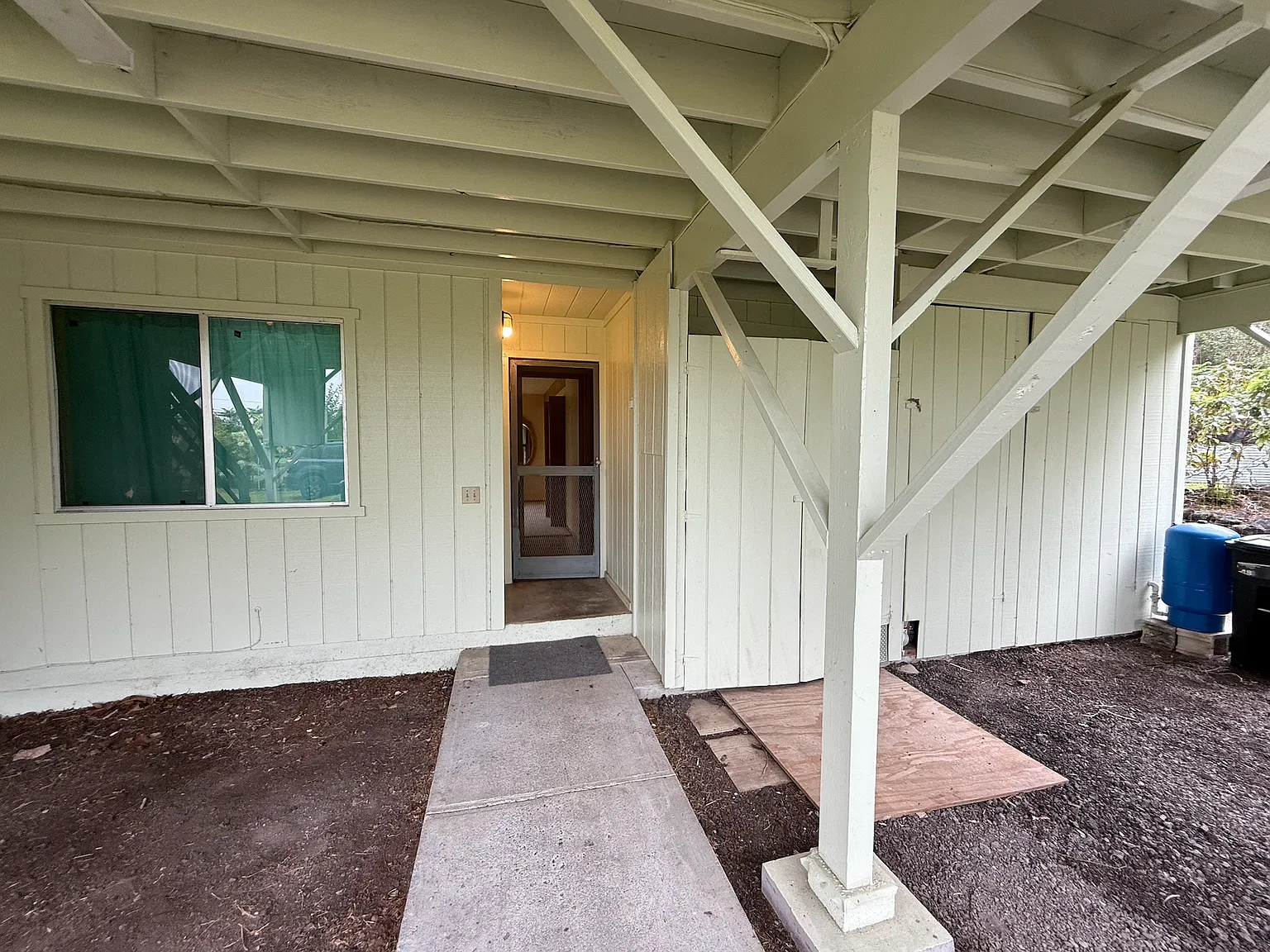 HI - 15-2074 29th Ave - CR - #Dwn — Photo 1