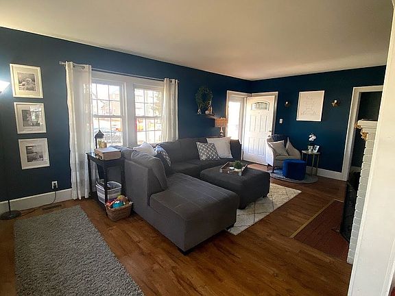 5th image of 717 W Ashland Ave