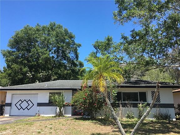 3rd image of 1624 Rainbow Dr
