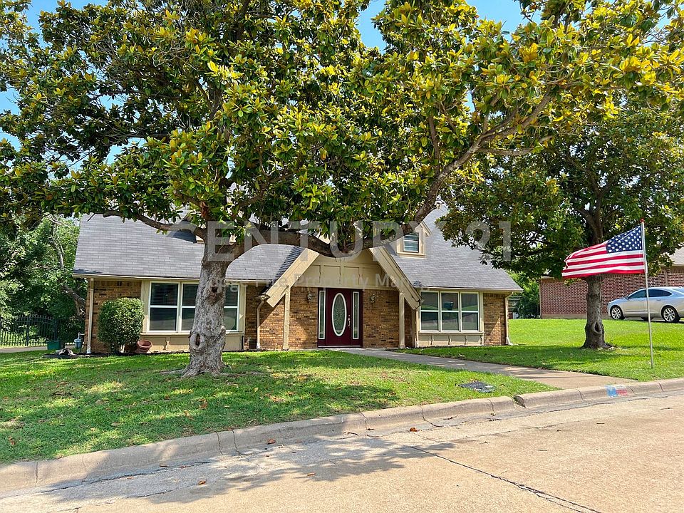 1st image of 508 Trail Lake Pl