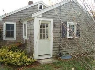 9B Linden St, Hyannis, MA 02601