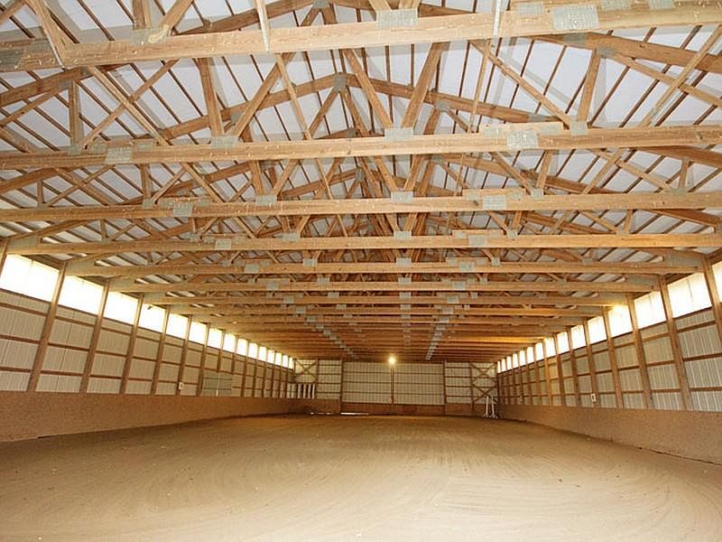 INDOOR RING