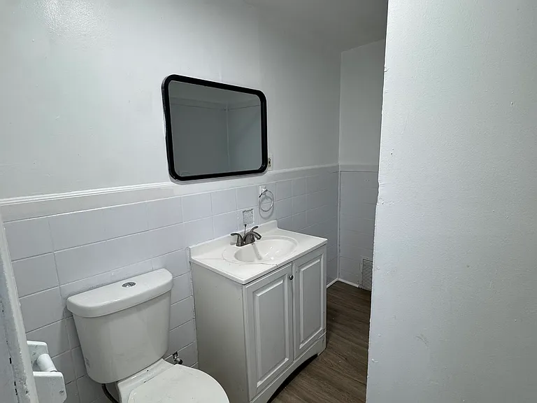 52-54 Ives Ct #3 — Photo 20