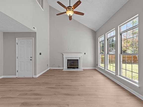 5th image of 717 Starkland Way