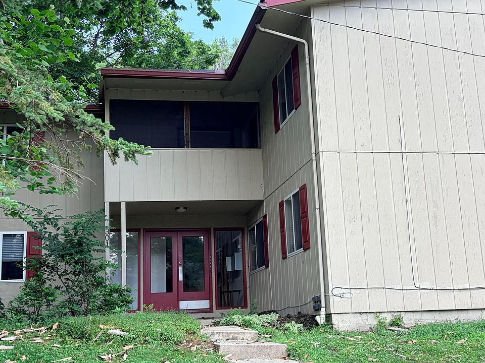 1st image of 301 Fenway Rd APT B