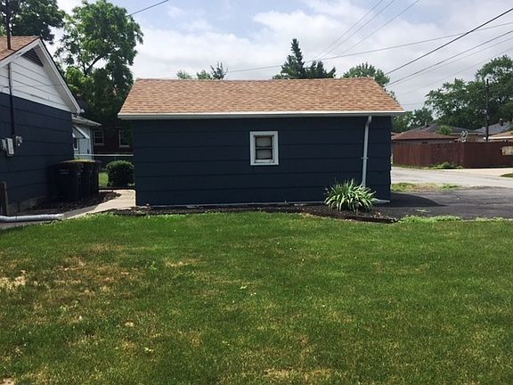 3rd image of 17904 Wentworth Ave