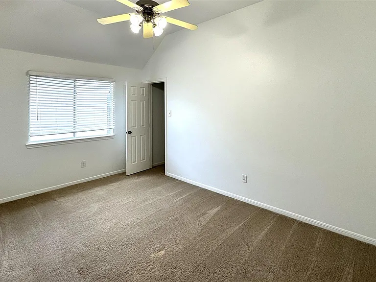 17630 Riata Springs Ln — Photo 21
