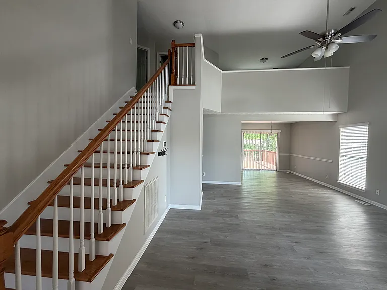 137 Sumner Meadows Ln — Photo 5