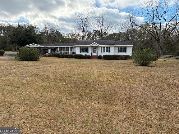 2nd image of 451 Underwood Rd