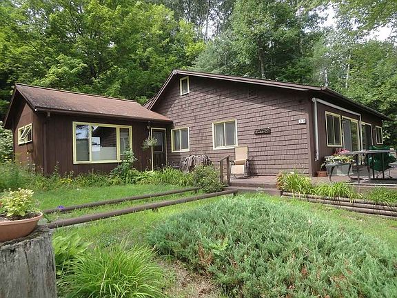 3rd image of 22 Sheridan Way