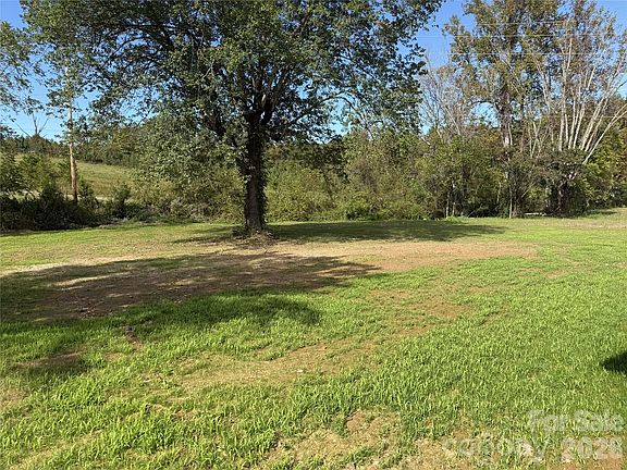 4th image of 2735 Piney Rd