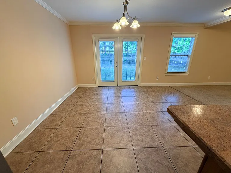 4901 Liberty Cir — Photo 32