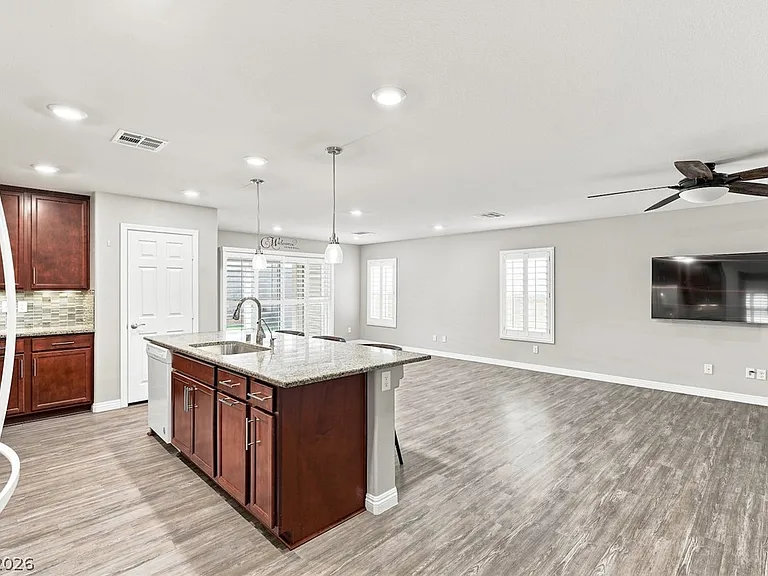1525 Deep Valley Ave — Photo 20