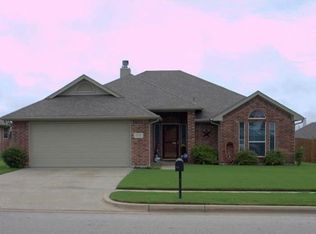 715 Hill Ln, Cleburne, TX 76033