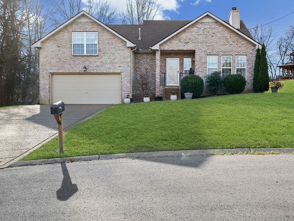 1st image of 105 Hanover Ct