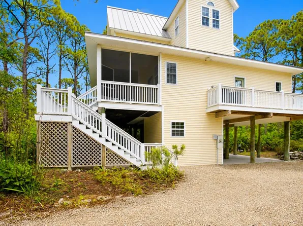 1667 Forsythia Trl, Eastpoint, FL 32328