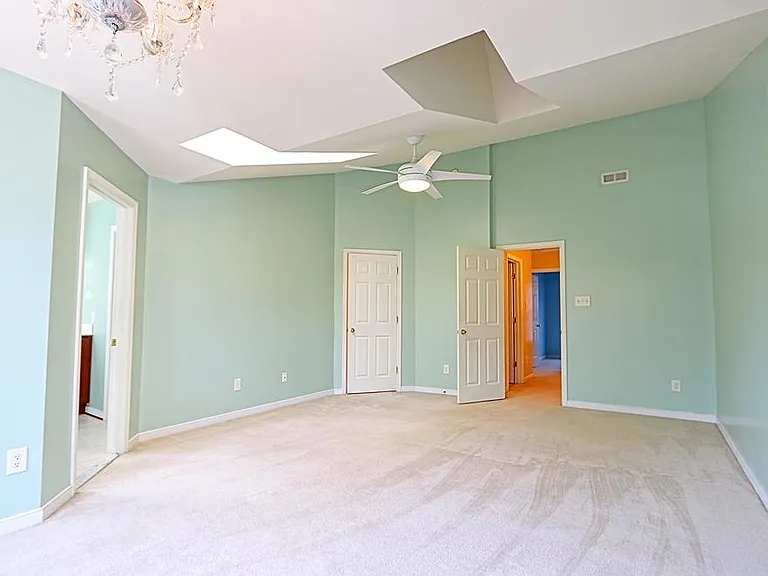 1317 New Haven Ct — Photo 17
