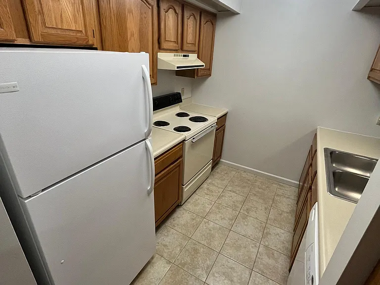 555 Chestnut St #2B — Photo 5