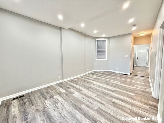 3rd image of 115 S Paulina St APT 1