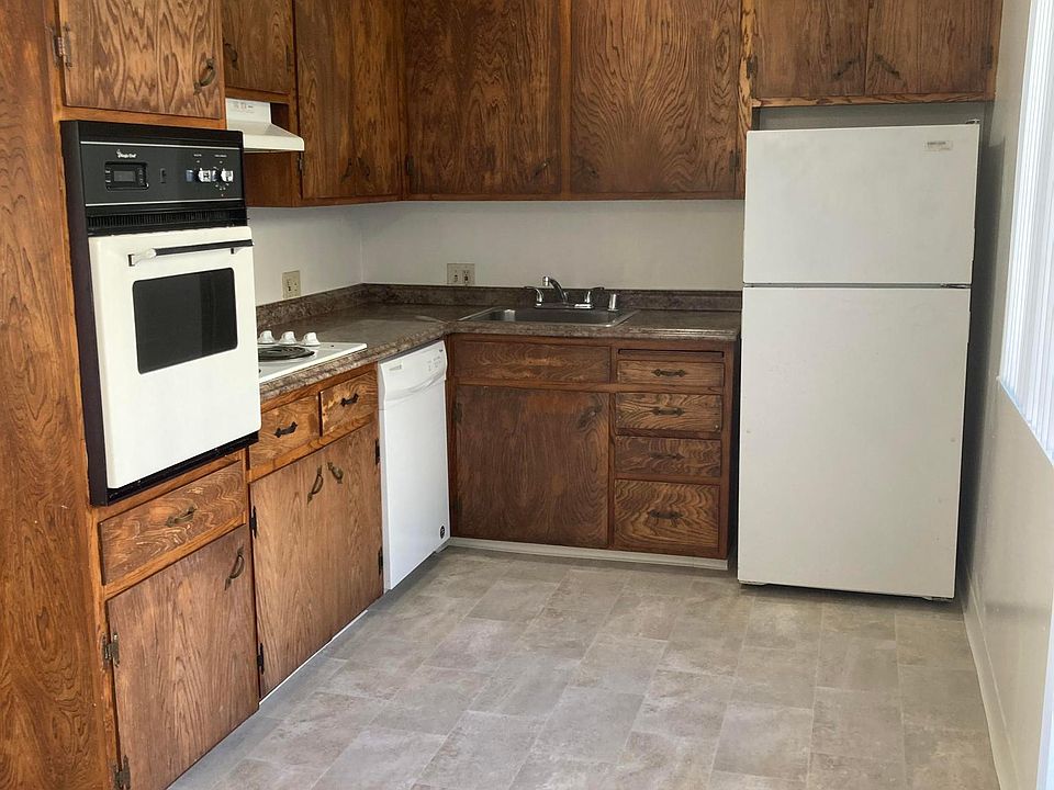 1st image of 2388 Karen Dr #4