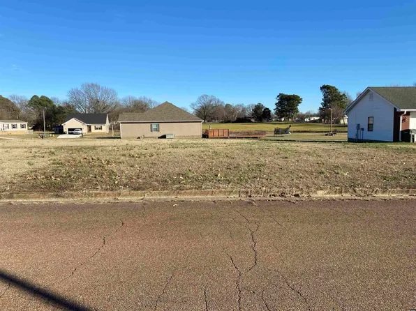 4410 Countrywood St, Union City, TN 38261