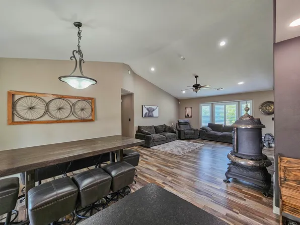20605 Scenic Dr, Cottonwood, CA 96022