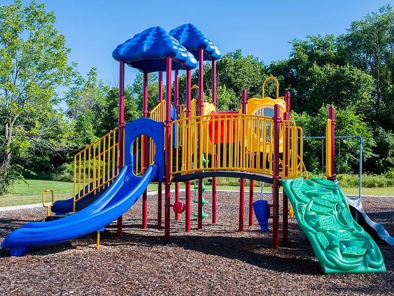 Broadview Estates — Photo 10