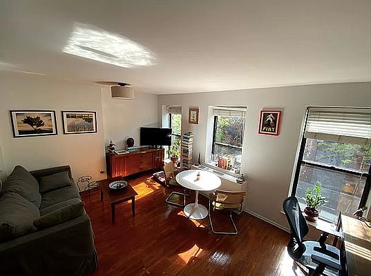 3rd image of 215 Ashland Pl APT 3