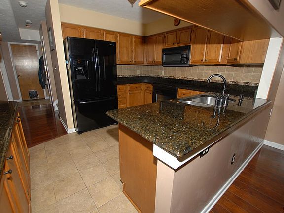 5th image of 341 Bayberry Cove Dr