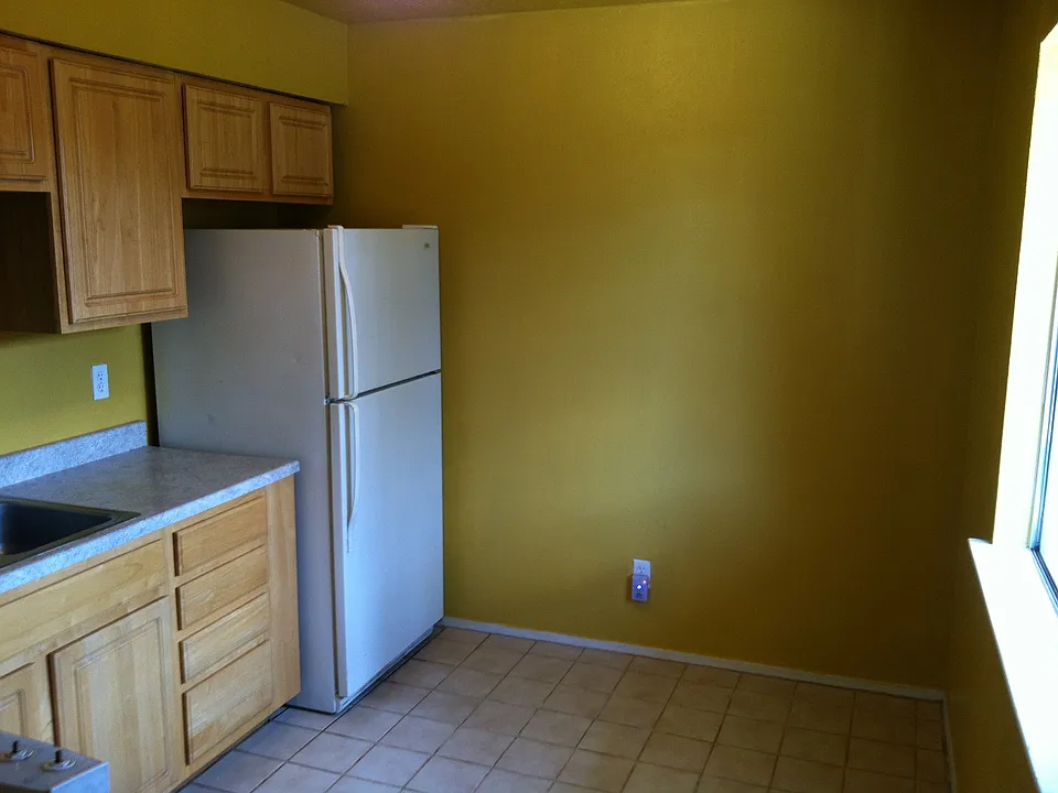 Kitchen/Dining Area