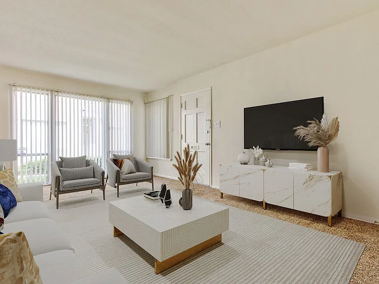 Banner Circle Apartments — Photo 15